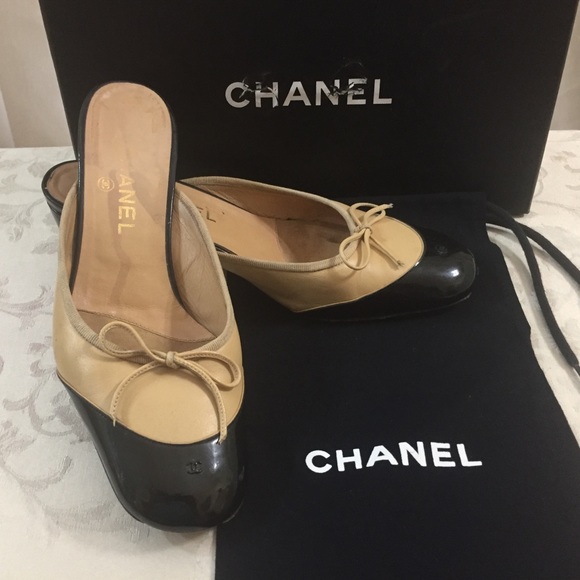 CHANEL Shoes - 🆕 Chanel CC Iconic Two Tones Mules